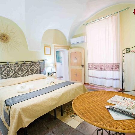 Romeo & Giulietta Rooms Bosa Εξωτερικό φωτογραφία