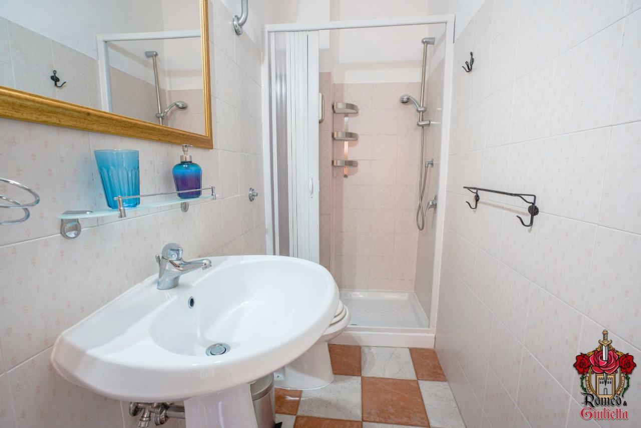 Romeo & Giulietta Rooms Bosa Εξωτερικό φωτογραφία